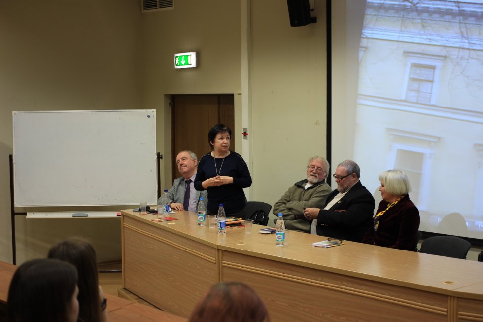 '?��� ����� ������� � ������ �������?':���������� ������� � ���������� ������������� ������������ ������ ��.�.�.���������