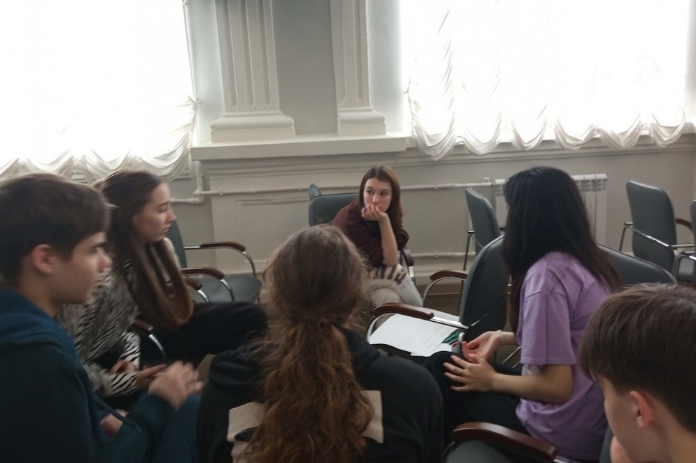 На элективном курсе 'Основы педагогики' обучающиеся психолого-педагогических классов Елабужского муниципального района Республики Татарстан определяют вектор профессионального развития педагога будущего На элективном курсе 'Основы педагогики' обучающиеся психолого-педагогических классов Елабужского муниципального района Республики Татарстан определяют вектор профессионального развития педагога будущего