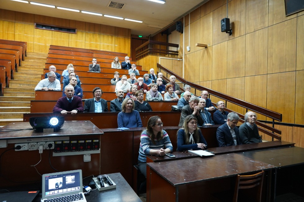 � ��������� ������ ��� ���������� ���������, ����������� 100-����� �� ��� �������� ����� ��������