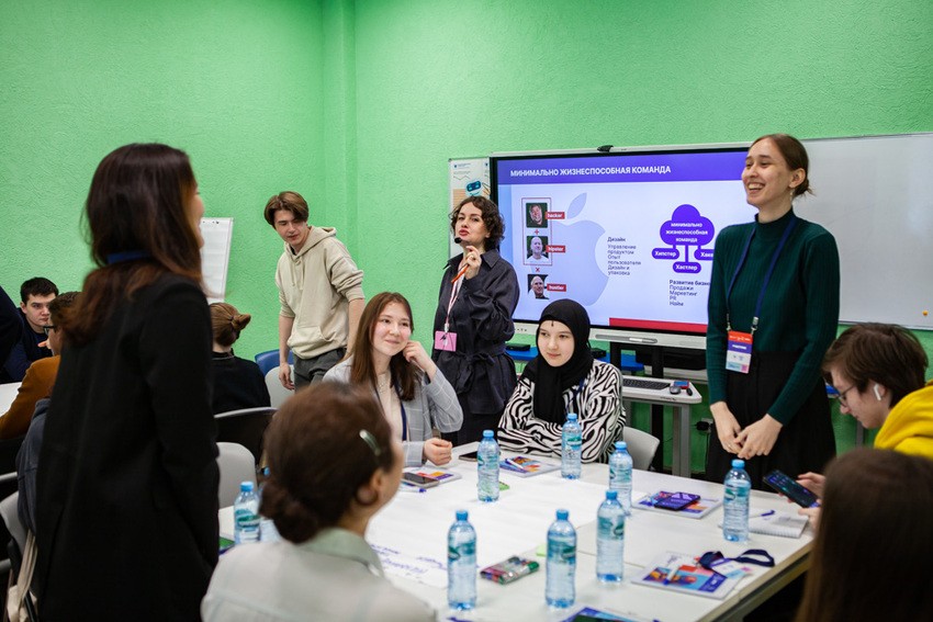 Трендвотчинг и генерация бизнес-идей на тренингах в Елабужском институте Трендвотчинг и генерация бизнес-идей на тренингах в Елабужском институте