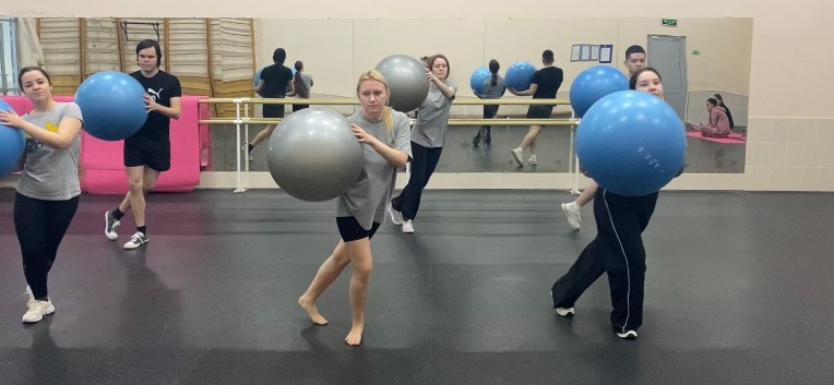 ФИТБОЛ-АЭРОБИКА ФИТБОЛ-АЭРОБИКА