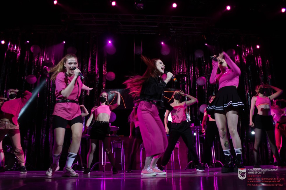 Буйство красок, эстетика Азии и враждующие племена: Студенческая весна ИСФНиМК - 2021 Буйство красок, эстетика Азии и враждующие племена: Студенческая весна ИСФНиМК - 2021