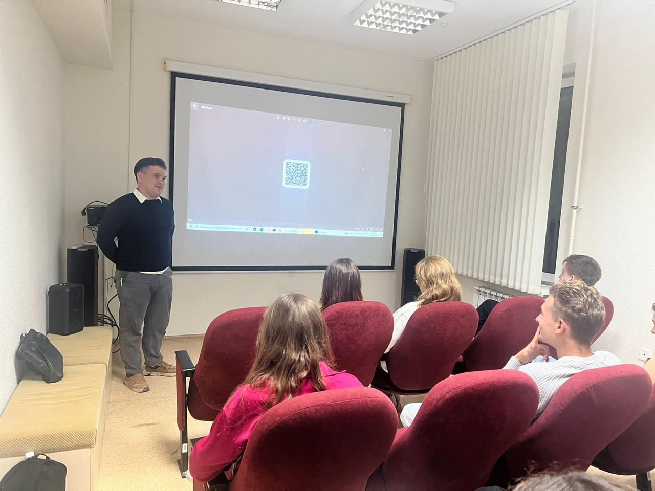 Кинопоказ фильма 'Беслан. Три дня навсегда' Кинопоказ фильма 'Беслан. Три дня навсегда'