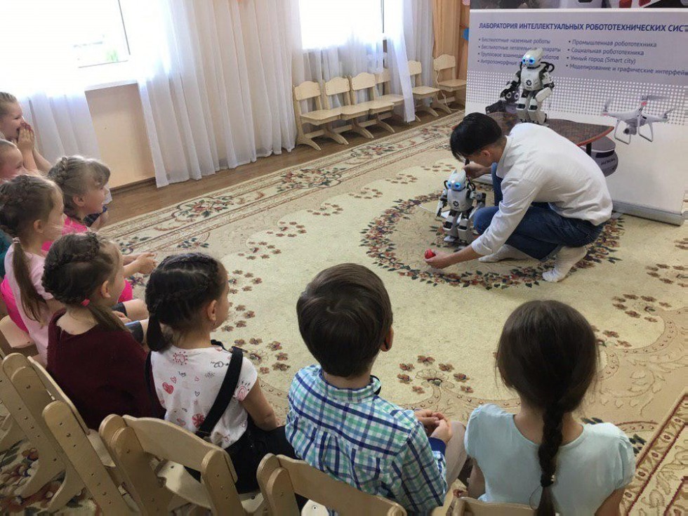 In the Kazan kindergarten 188 was successfully finished series of lessons with the robot