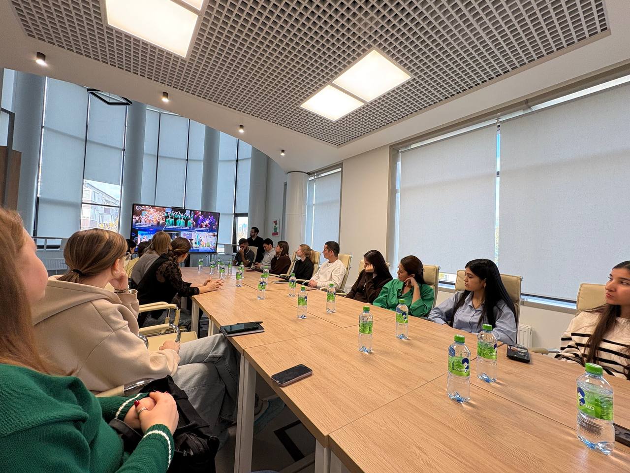 Знакомство с молодежным центром Знакомство с молодежным центром