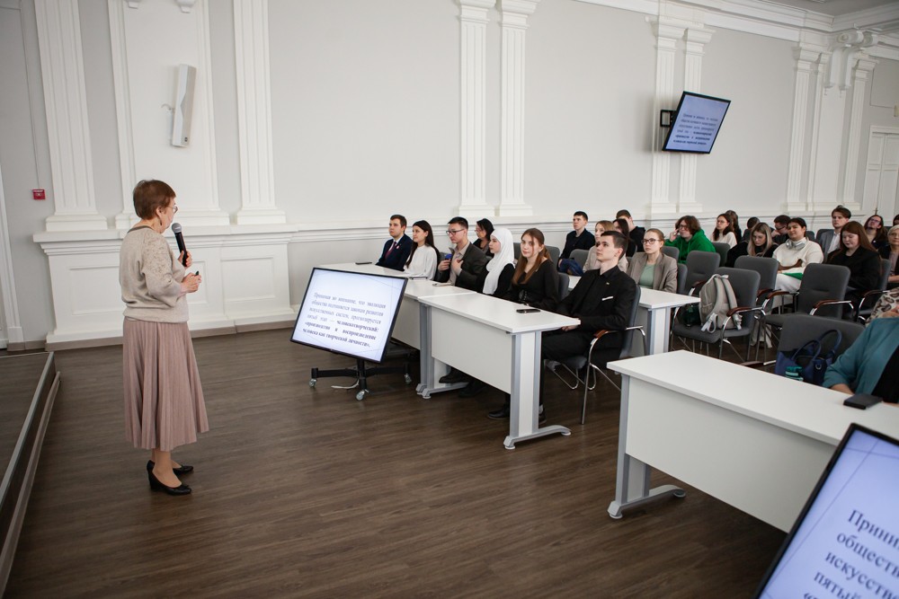 С.Х. Мухаметгалиева: 'Интересно, креативно, нешаблонно, думаю, будет всем полезно посетить этот форум' С.Х. Мухаметгалиева: 'Интересно, креативно, нешаблонно, думаю, будет всем полезно посетить этот форум'