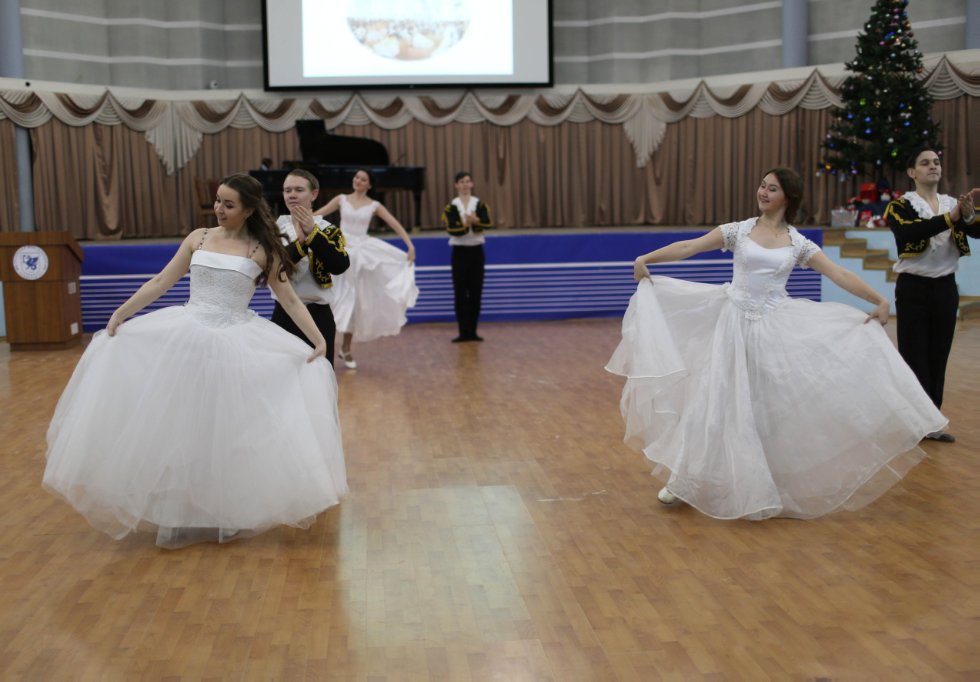 В преддверии Нового года? В преддверии Нового года?