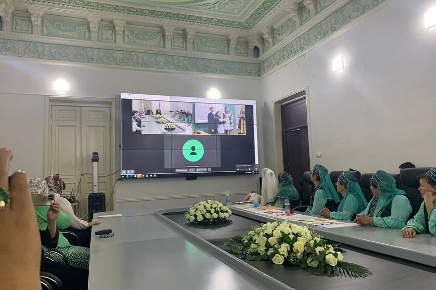 'Тукайга ? чәчәкләр!': праздник поэзии в Елабужском институте КФУ 'Тукайга ? чәчәкләр!': праздник поэзии в Елабужском институте КФУ