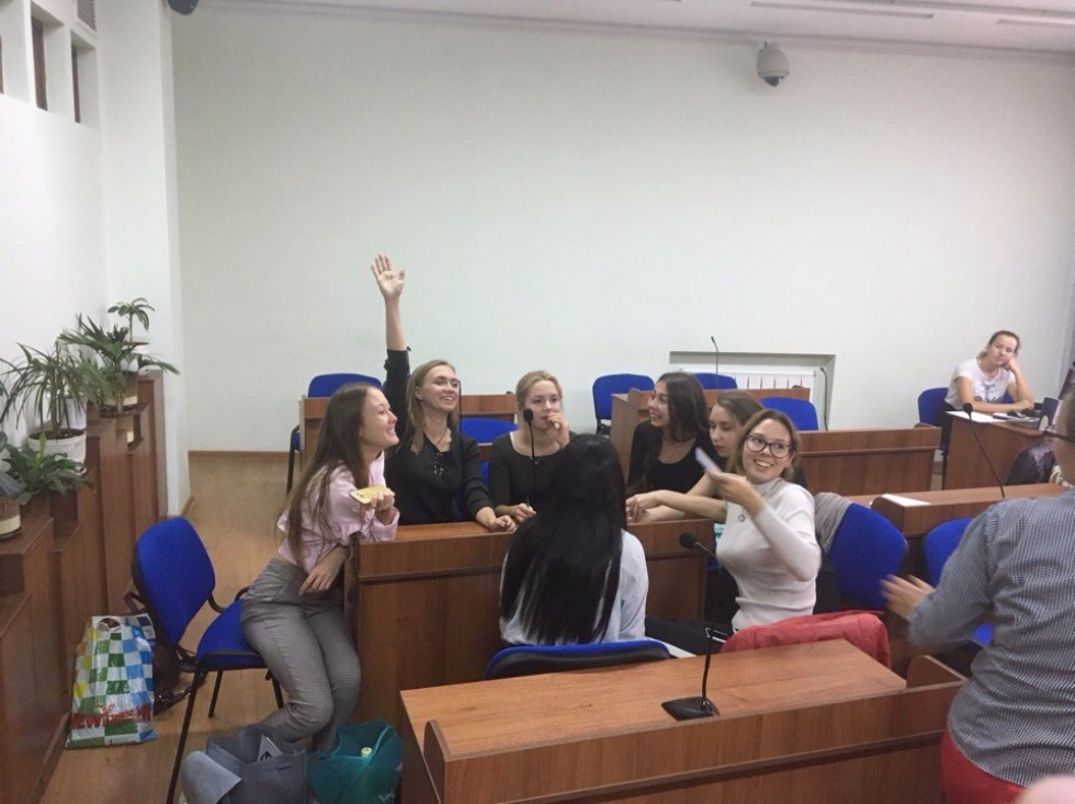 �.�.�������: �������� ����� ����