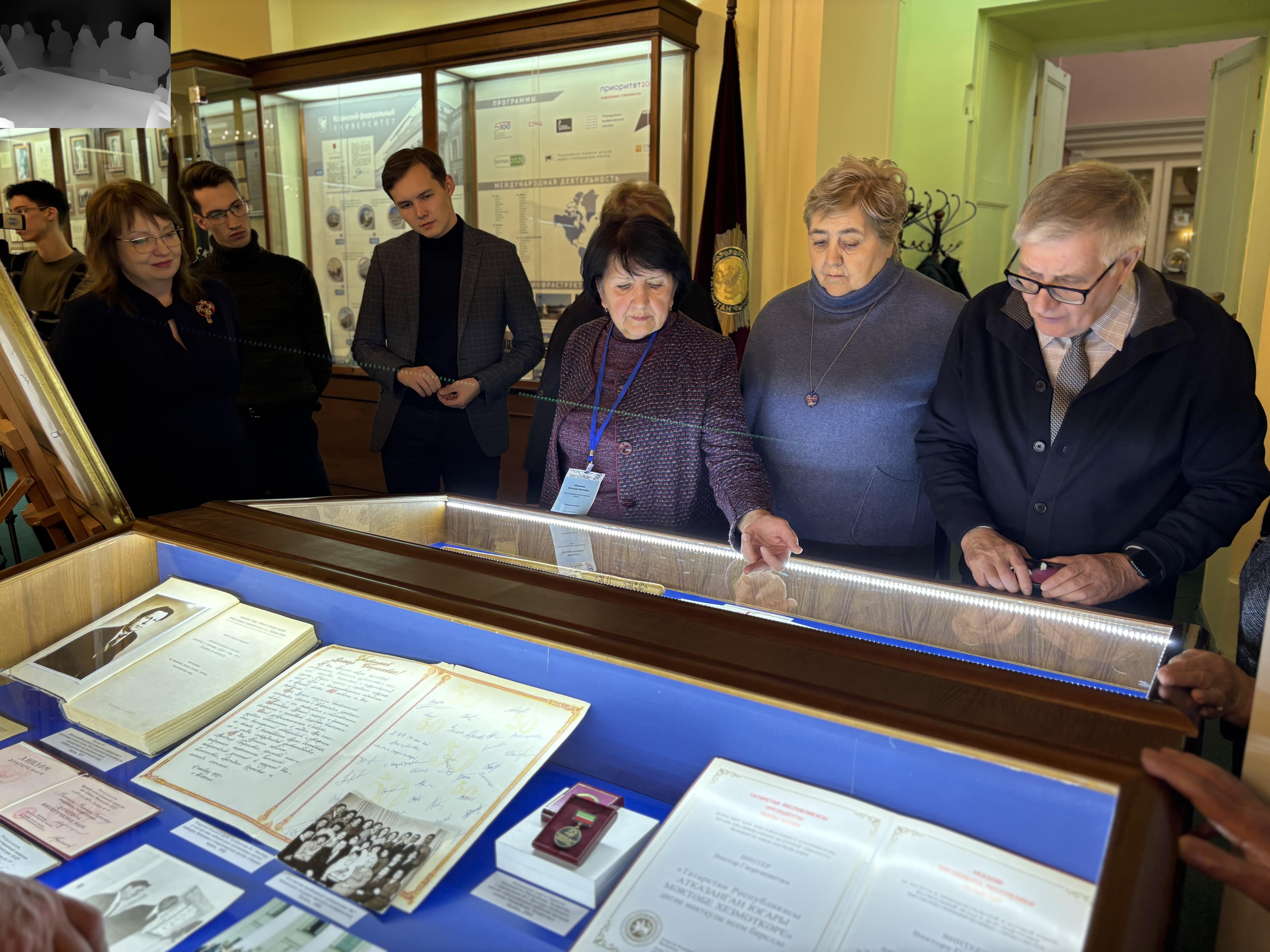 В КФУ открылась выставка, посвященная выдающемуся ученому Виктору Винтеру В КФУ открылась выставка, посвященная выдающемуся ученому Виктору Винтеру