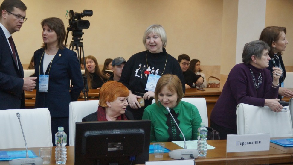 HIGHER SCHOOL OF THE RUSSIAN LANGUAGE AND INTERCULTURAL COMMUNICATION HIGHER SCHOOL OF THE RUSSIAN LANGUAGE AND INTERCULTURAL COMMUNICATION