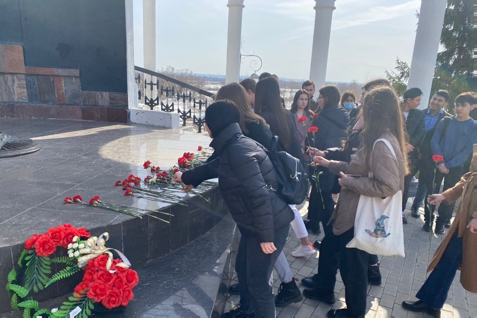 �������� ��������� ������������� � ����������� ���� ��������� ����� � ������� ����