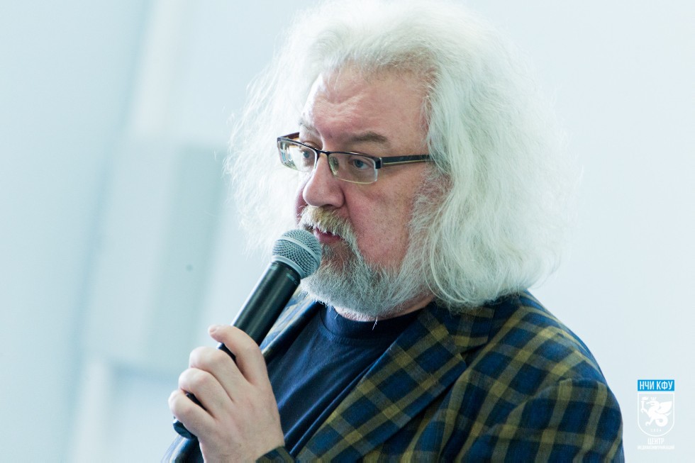 Андрей Максимов: 'Человек сам создаёт тот мир, в котором он живёт' Андрей Максимов: 'Человек сам создаёт тот мир, в котором он живёт'