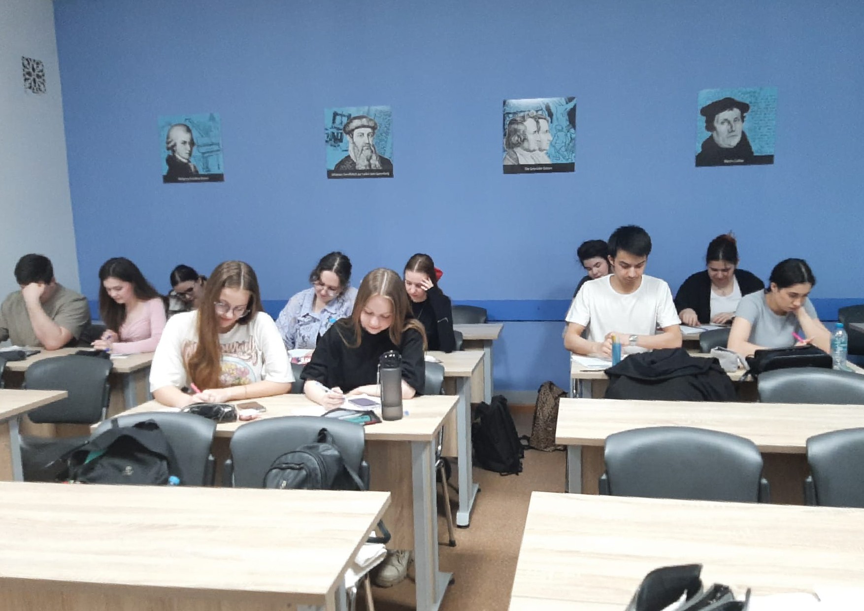 Конкурс переводов, посвященный 80-летию Победы в Великой Отечественной войне и году защитника Отечества Конкурс переводов, посвященный 80-летию Победы в Великой Отечественной войне и году защитника Отечества