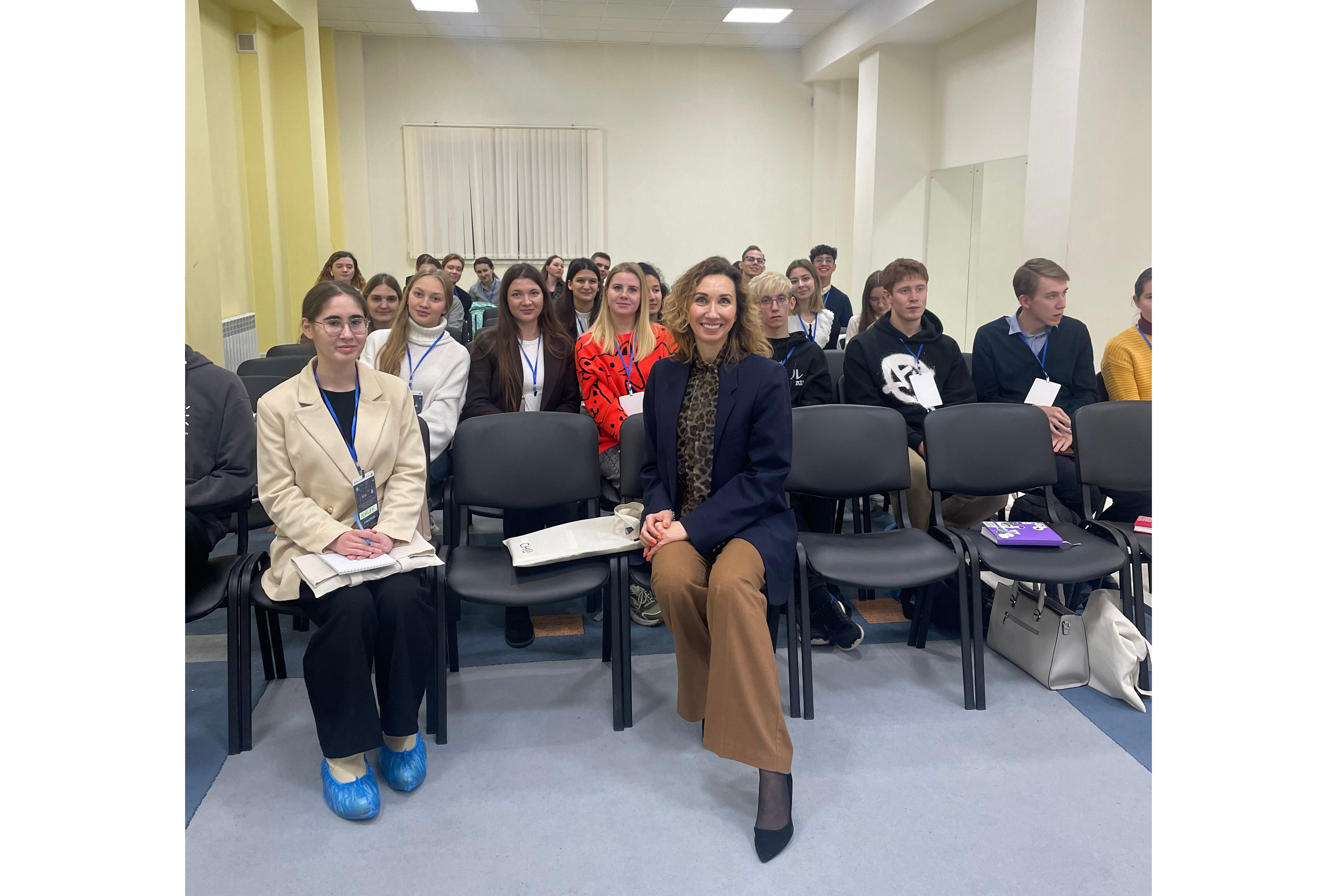 Доцент Людмила Сергеевна Якимова провела мастер-класс для актива студенческих научных кружков Республики Татарстан Доцент Людмила Сергеевна Якимова провела мастер-класс для актива студенческих научных кружков Республики Татарстан