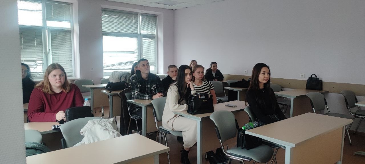 16 и 17 апреля преподаватели кафедры провели кураторские часы приуроченные к празднованию 80-й годовщины Победы в Великой отечественной войне 16 и 17 апреля преподаватели кафедры провели кураторские часы приуроченные к празднованию 80-й годовщины Победы в Великой отечественной войне