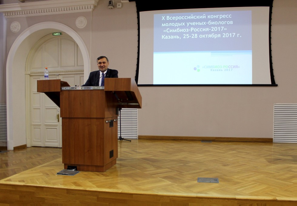 �������-������