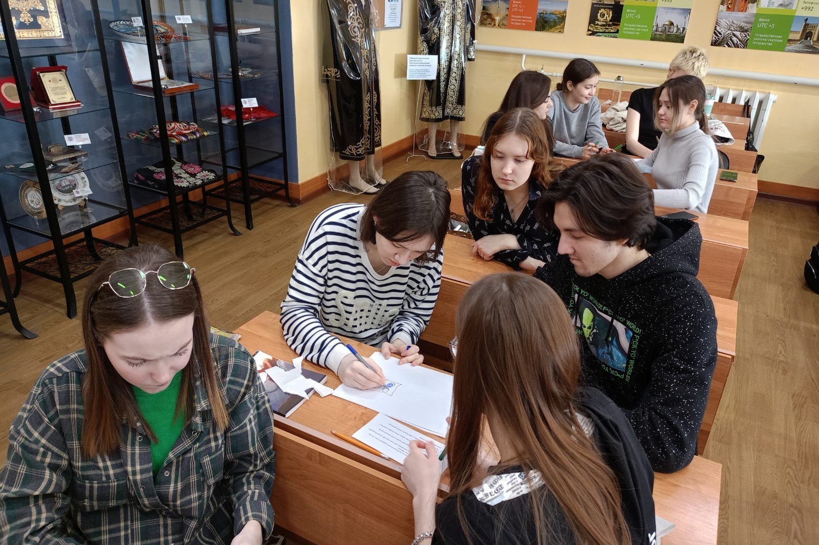 Прошел кураторский час 'Конструктивное разрешение конфликтов в студенческой среде' Прошел кураторский час 'Конструктивное разрешение конфликтов в студенческой среде'