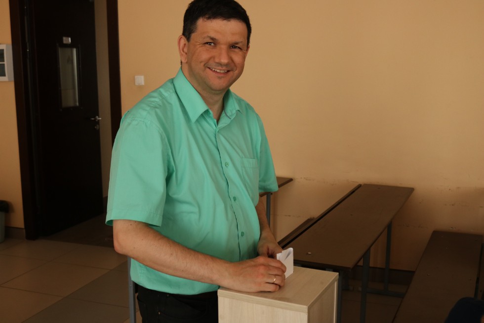 ������ ����� ����