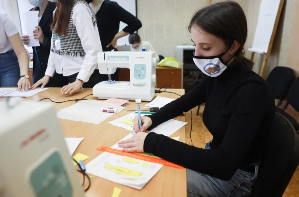 ������� ���������� ���������� � ����� ������� ������������� ��������� �� ����������