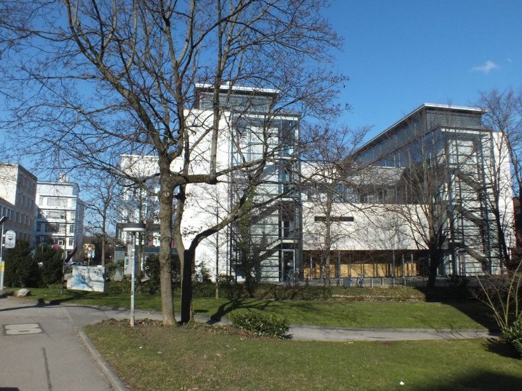 Professor Varfolomeev eliminates all differences between Russian and German laboratories