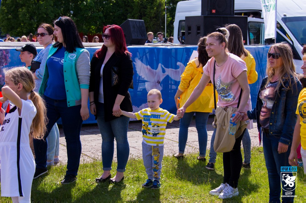 Студенчество Набережных Челнов активно принимало участие в праздновании Дня России Студенчество Набережных Челнов активно принимало участие в праздновании Дня России