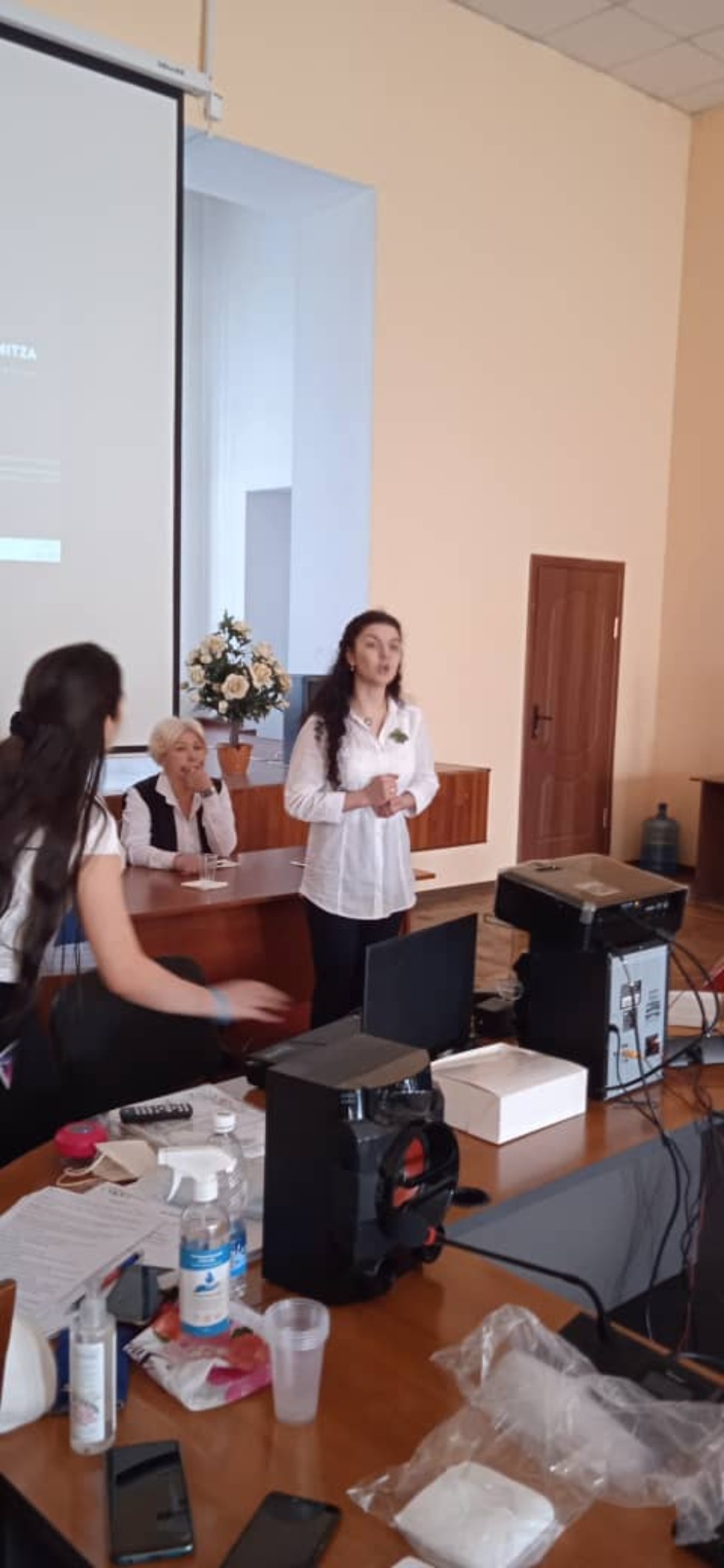 Бишкек шəһəрендəге Каюм Насыйри үзəгендə Муса Жəлилнең 115-еллыгына багышланган кичə үткəрелде Бишкек шəһəрендəге Каюм Насыйри үзəгендə Муса Жəлилнең 115-еллыгына багышланган кичə үткəрелде