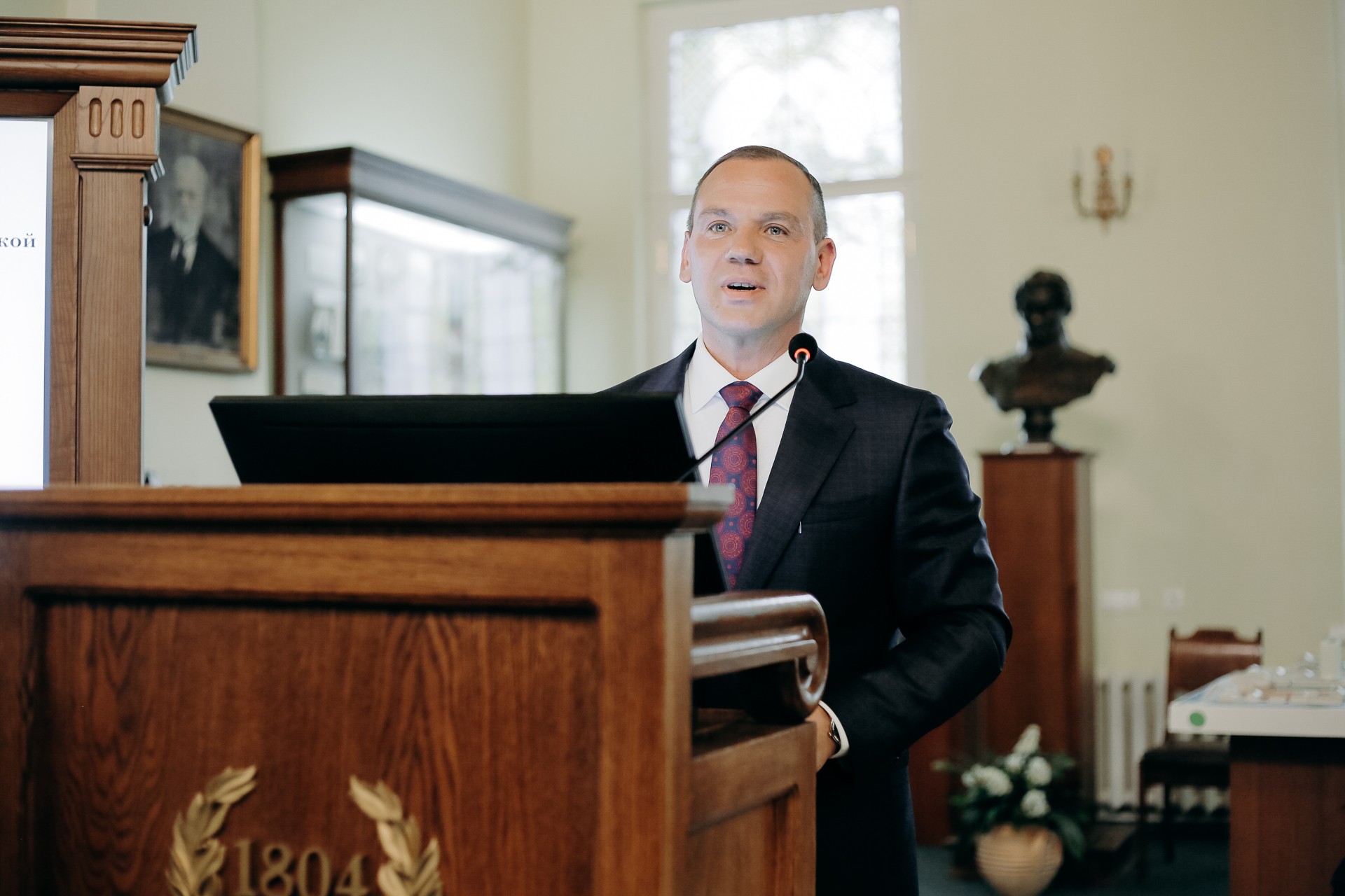 ����� ,�����, ������