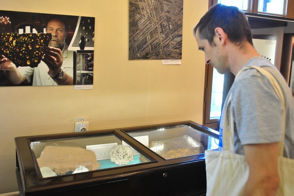 Kazan University visited by participants of 81st Annual Meeting of Meteoritical Society