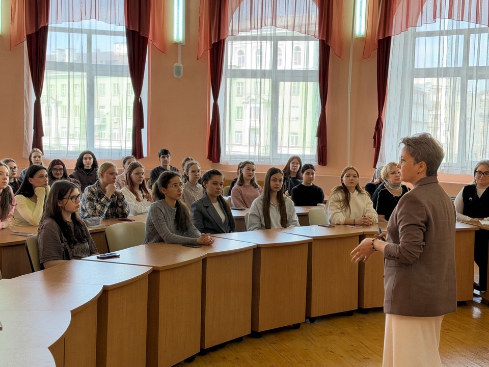 Обучающиеся Института встретились с лидерами казанского образования в рамках проекта 'Адым' Обучающиеся Института встретились с лидерами казанского образования в рамках проекта 'Адым'