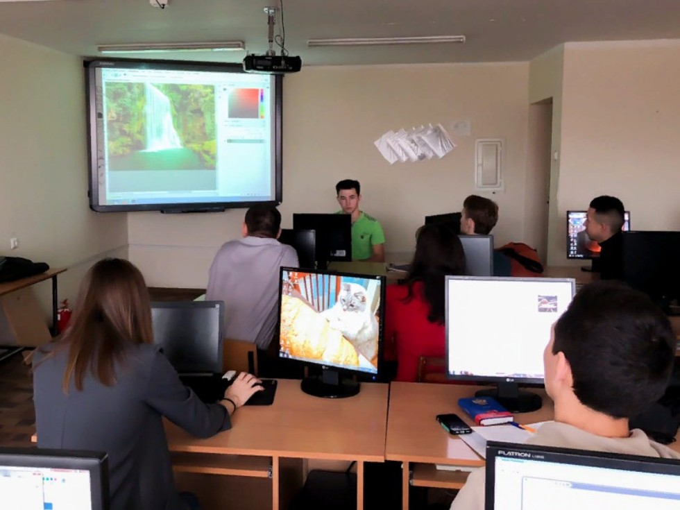 ������-����� '����������� ������������ ��������� Adobe Photoshop'