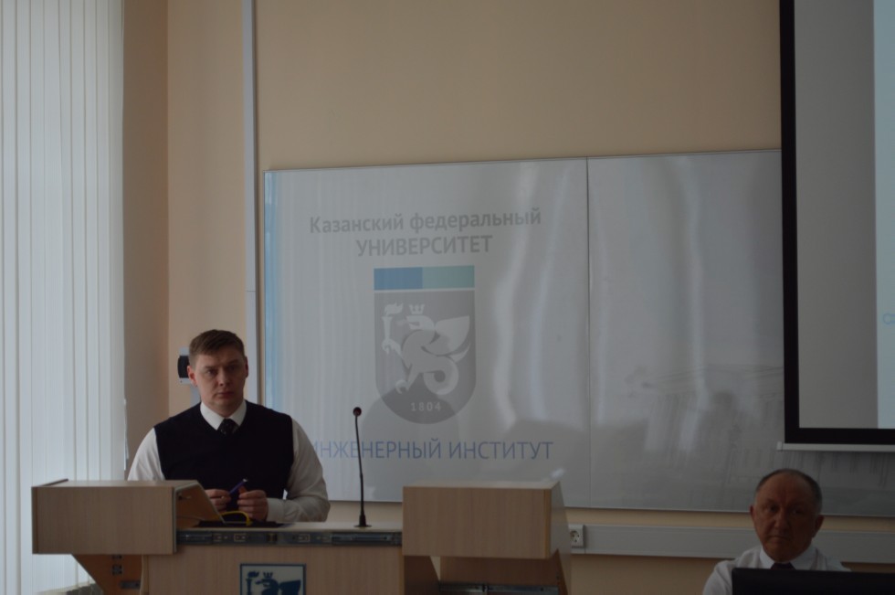 �������-����������� '���������� ���������' �� '���������' (�. ������) � ��� '�����������������-�������'(�. ������)