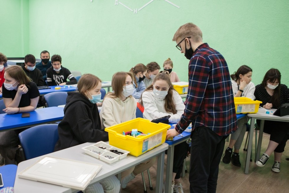 Учебно-тренировочные сборы прошли в Доме научной коллаборации Учебно-тренировочные сборы прошли в Доме научной коллаборации