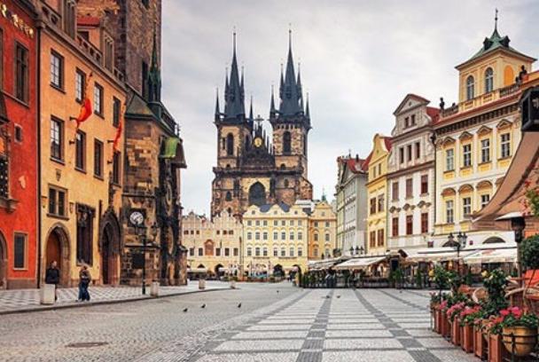 ������������� ������-������������ ����������� The 17th Annual Conference on Finance and Accounting ����� University of Economics