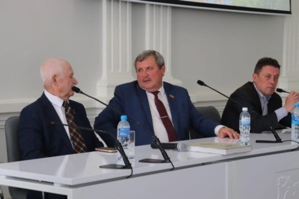 Татарская литература: проблемы и направления развития Татарская литература: проблемы и направления развития