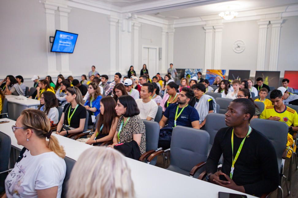 В Елабужский институт приехали студенты 'Летнего университета' В Елабужский институт приехали студенты 'Летнего университета'