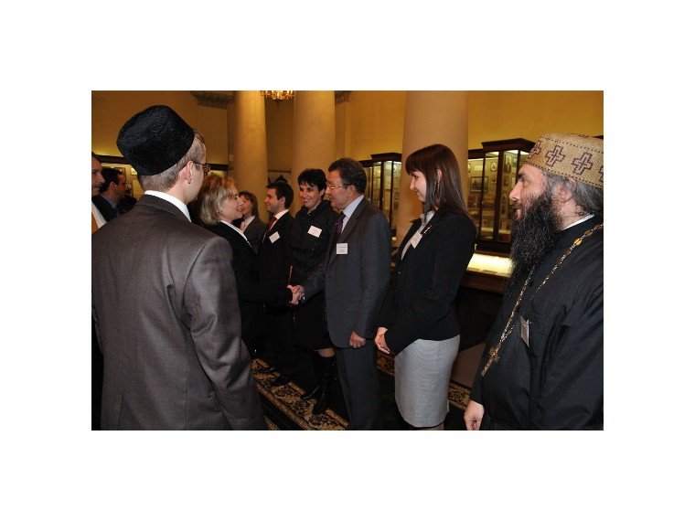 Служить университету ? в этом ее призвание. Алла Аркадьевна Сальникова Служить университету ? в этом ее призвание. Алла Аркадьевна Сальникова