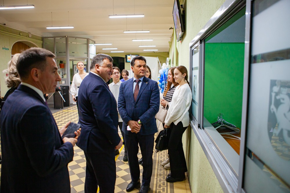 Елабужский институт отметил 125-летие императорским балом Елабужский институт отметил 125-летие императорским балом