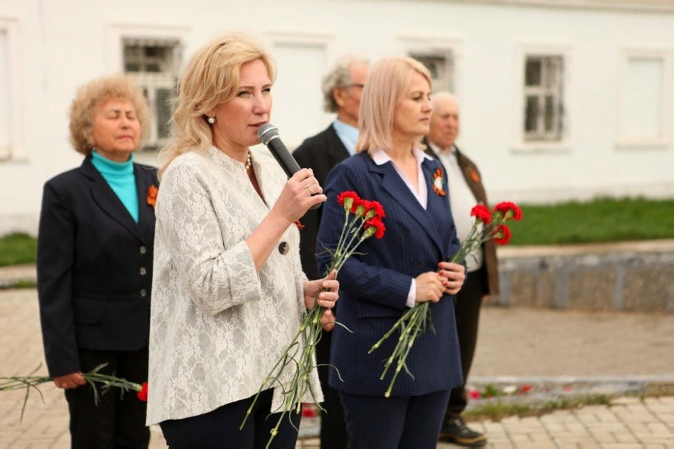 'Поклонимся великим тем годам': День Победы встретили в Елабужском институте КФУ 'Поклонимся великим тем годам': День Победы встретили в Елабужском институте КФУ