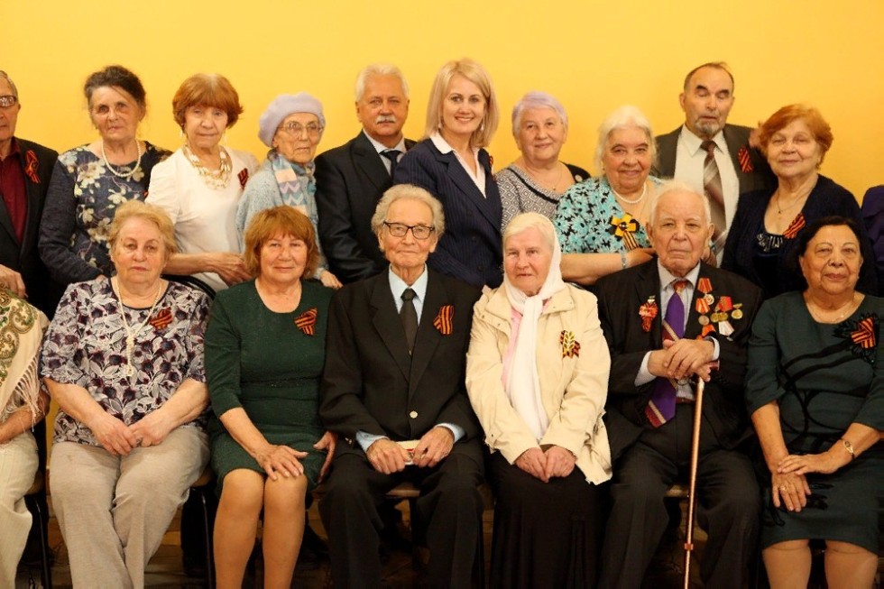 'Поклонимся великим тем годам': День Победы встретили в Елабужском институте КФУ 'Поклонимся великим тем годам': День Победы встретили в Елабужском институте КФУ