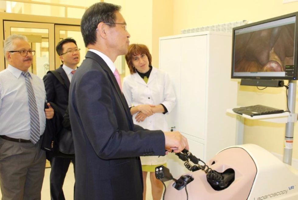 Ambassador Park Ro-byug of South Korea Ready to Work on Further Expansion of Cooperation