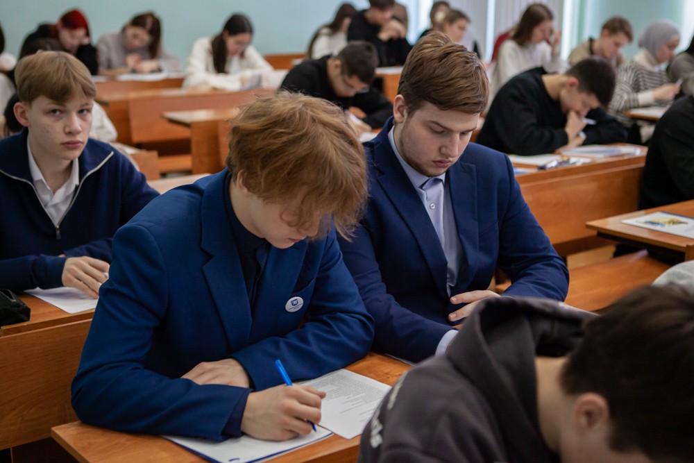 В Елабужском институте состоялась Олимпиада по экономике В Елабужском институте состоялась Олимпиада по экономике