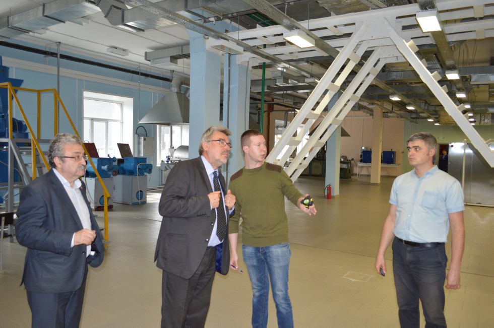 2 ���� ���������� �������� ��� �������� ��������� �� ������������� ������ ����� ���� ������� � ��������� �������� ����� ������ ������ ������������ ��.������� ������ (�������)