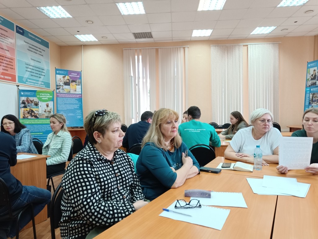 В Елабужском институте КФУ обсудили стратегию развития 'Университетской' школы В Елабужском институте КФУ обсудили стратегию развития 'Университетской' школы