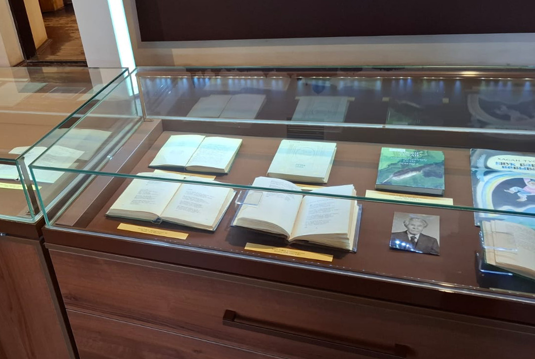 В вводном зале Музея истории Свияжска открылась выставка 'Непрерванное слово' В вводном зале Музея истории Свияжска открылась выставка 'Непрерванное слово'