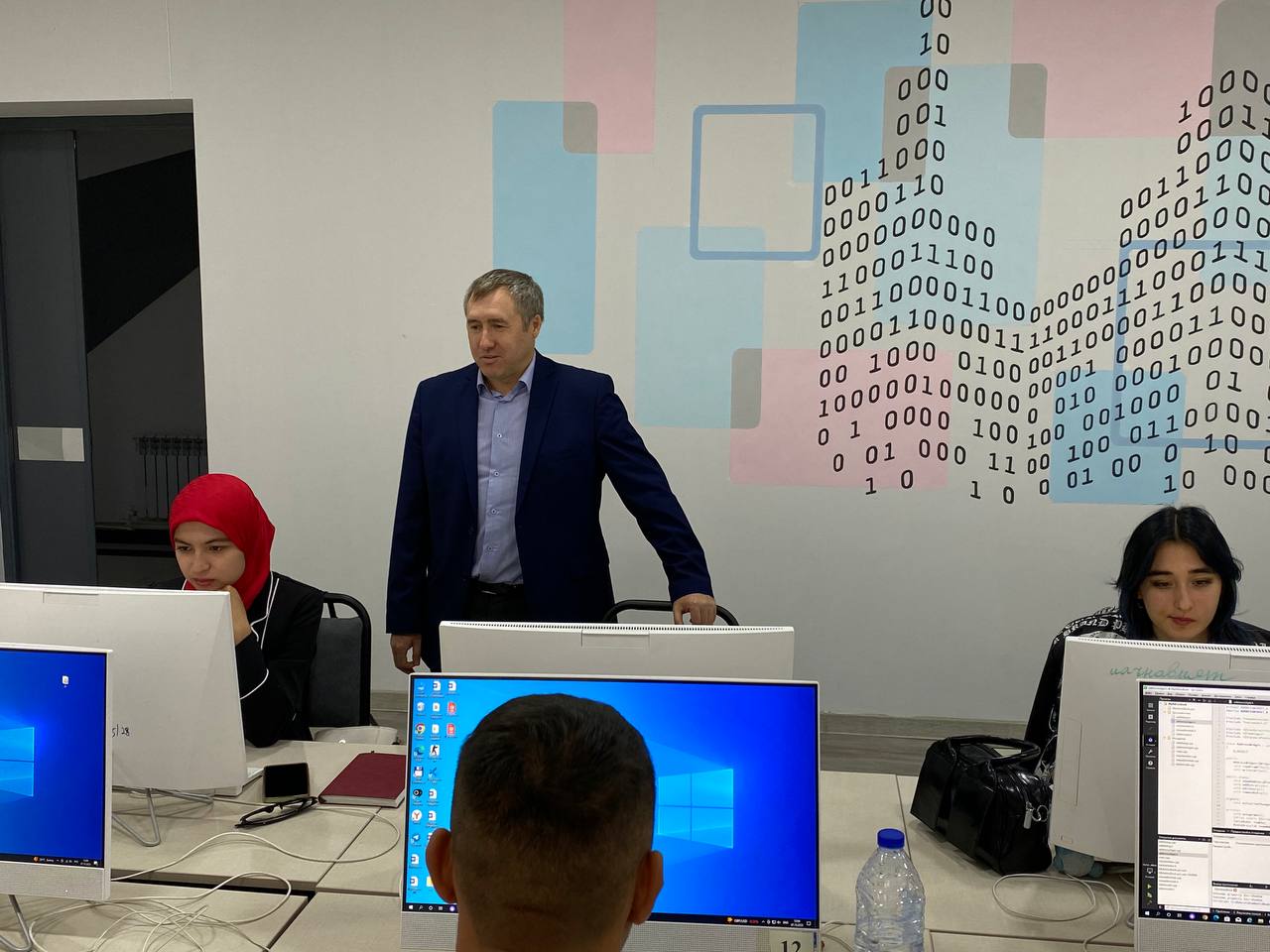 Рабочий визит преподавателей ИВМиИТ в филиал КФУ в г. Джизаке Рабочий визит преподавателей ИВМиИТ в филиал КФУ в г. Джизаке