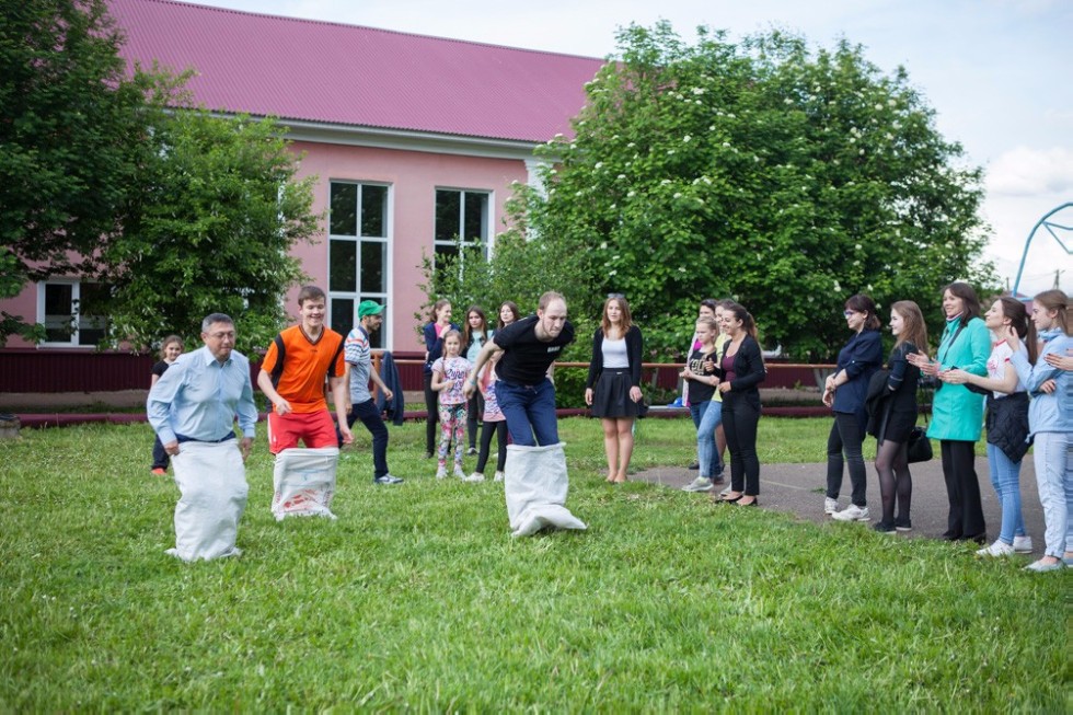 Молодежный Сабантуй отметили в Елабужском институте КФУ Молодежный Сабантуй отметили в Елабужском институте КФУ