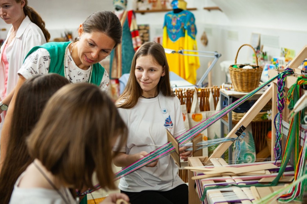 Университетская смена продолжает знакомиться с Елабугой Университетская смена продолжает знакомиться с Елабугой