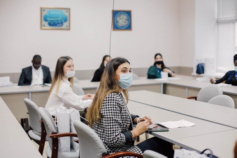 ������ �� �������������� ������ � ������ ��������� � ���