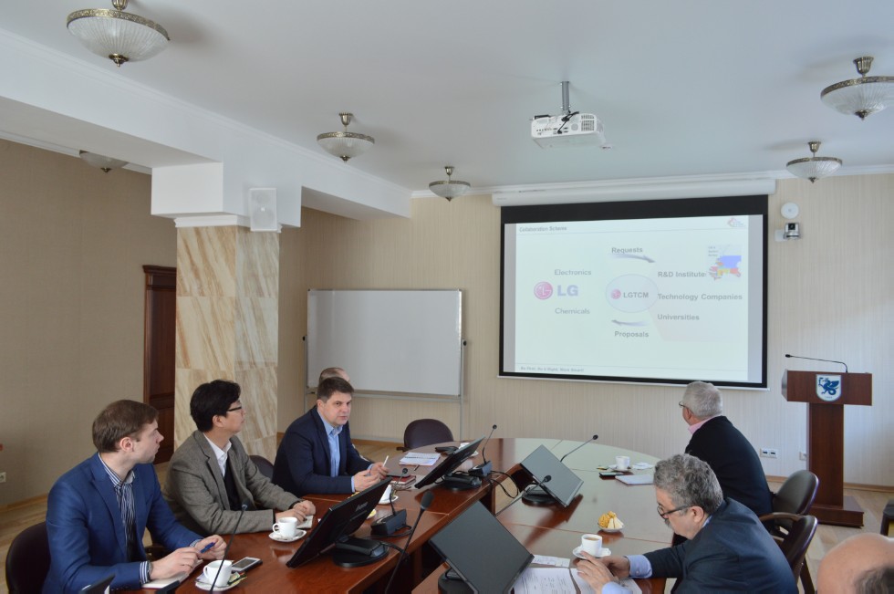 ����� ��������� �������������� LG TCM (Technology Center Moscow) � ���������� ��������